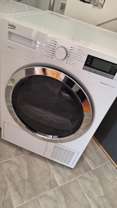 Продавам сушилня Беко