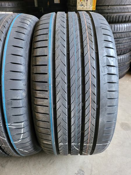 285/40/20//255/45/20 Continental
