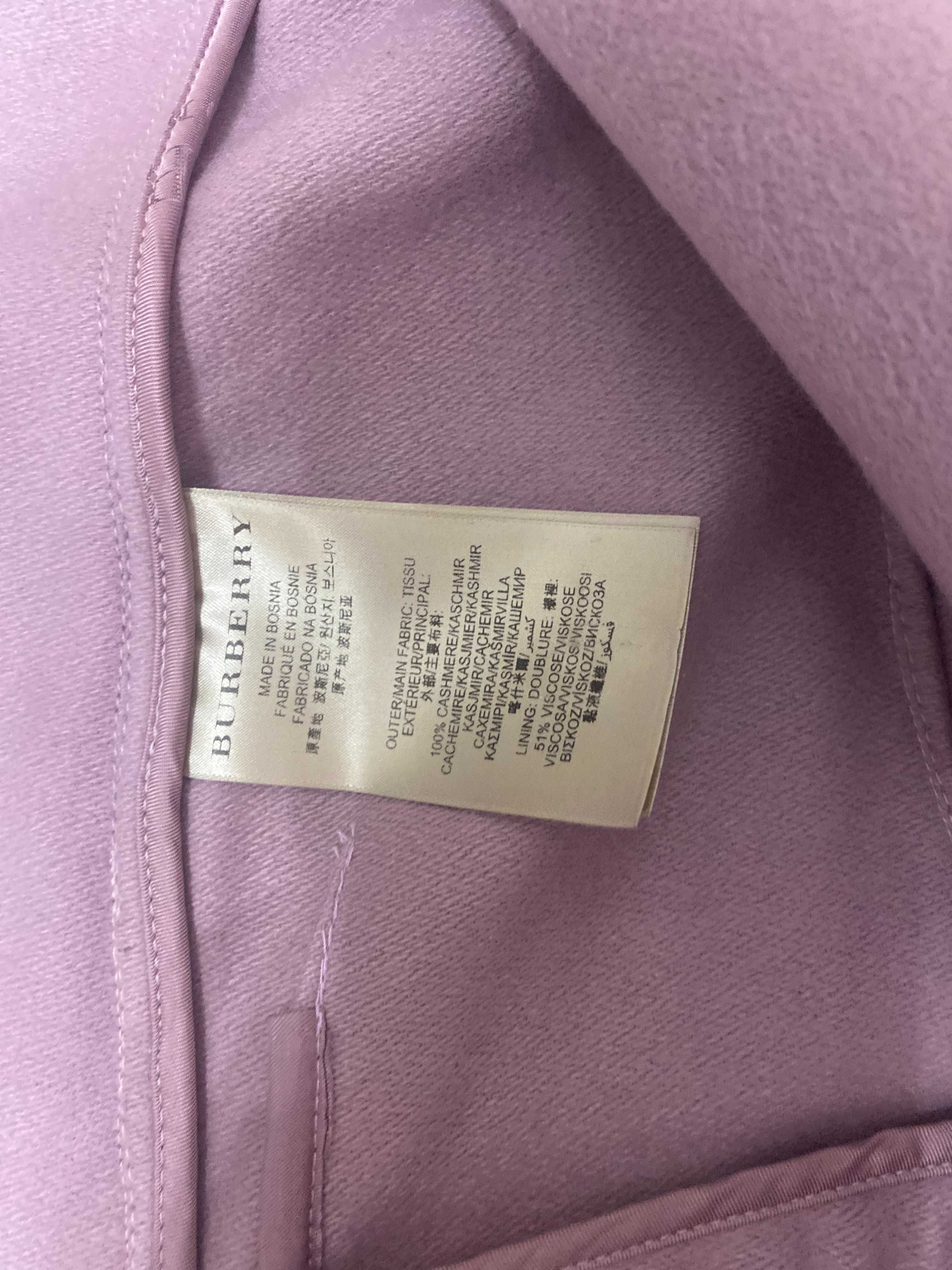 Продам пальто Burberry ( Италия) нежного цвета размер 42-44