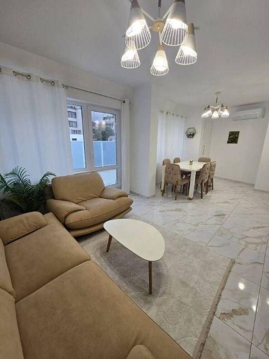 Дава се под наем Тристаен апартамент в Пловдив, Мараша - 90 кв.м за 800 € - Снимка #1