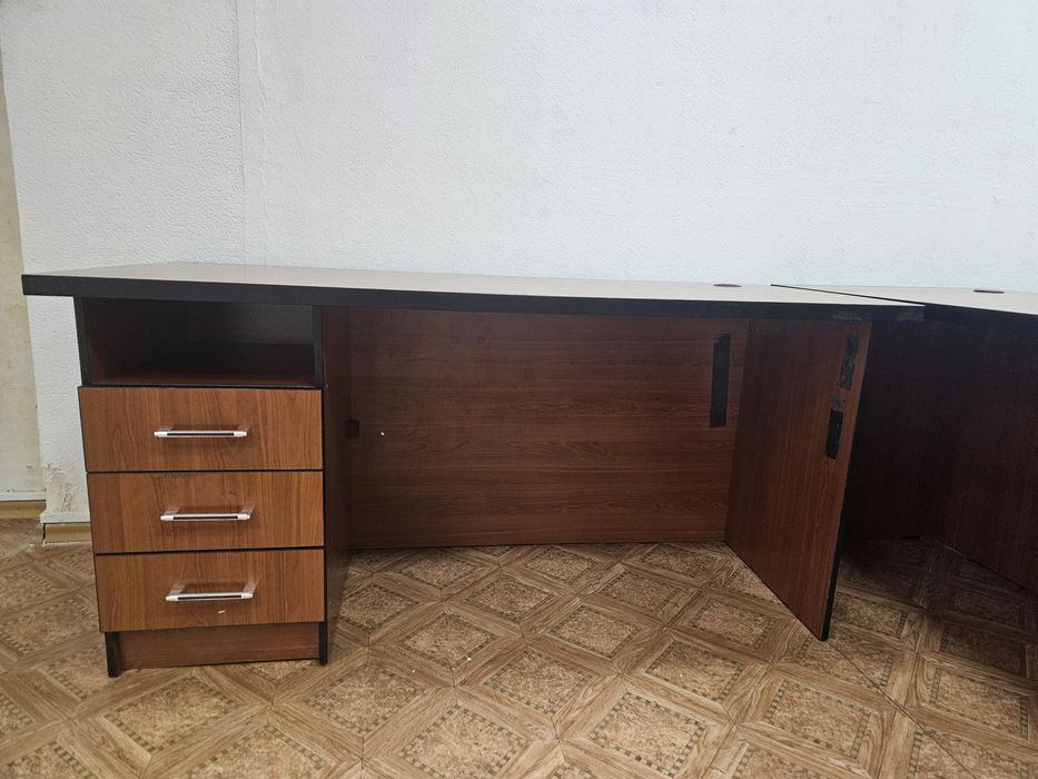 Продам офисные столы