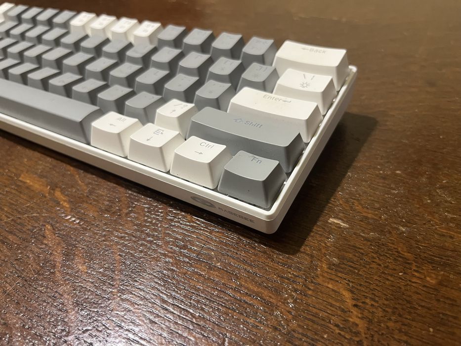 Механична клавиатура 60%