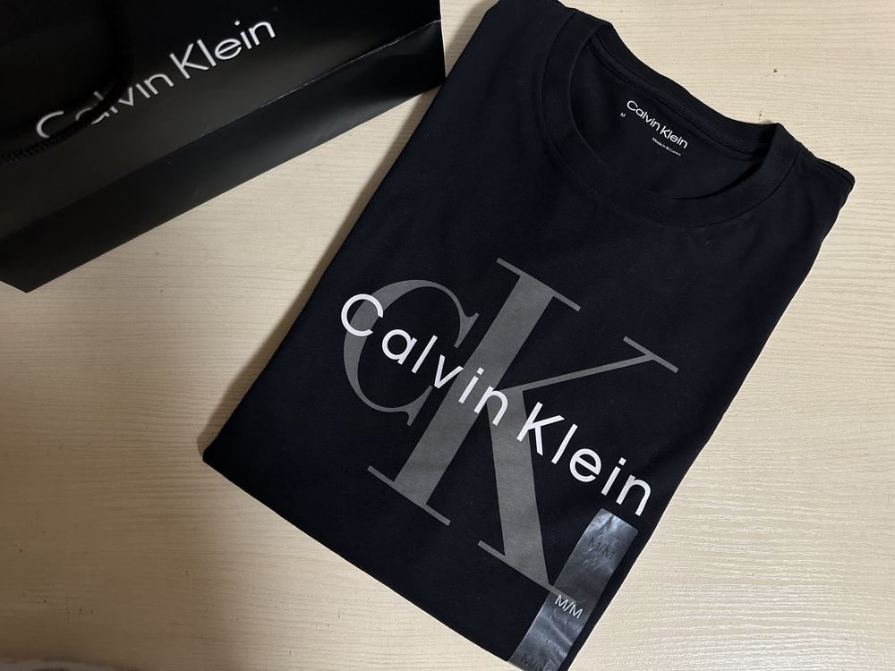 Мужские футболки Calvin Klein и Tommy H