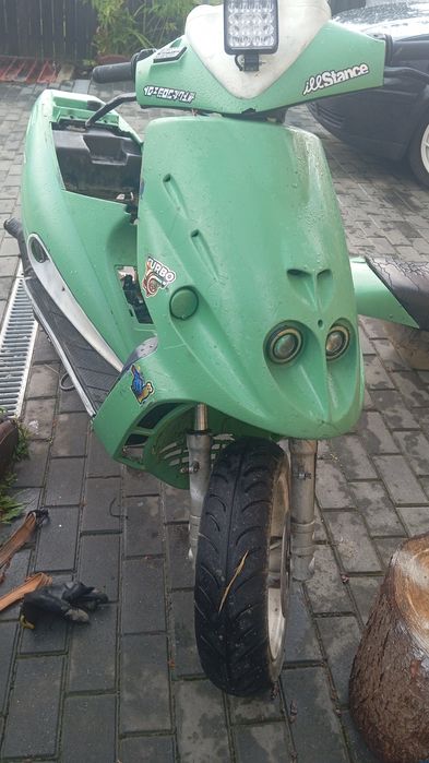 Vând scuter malaguti f12 modficat