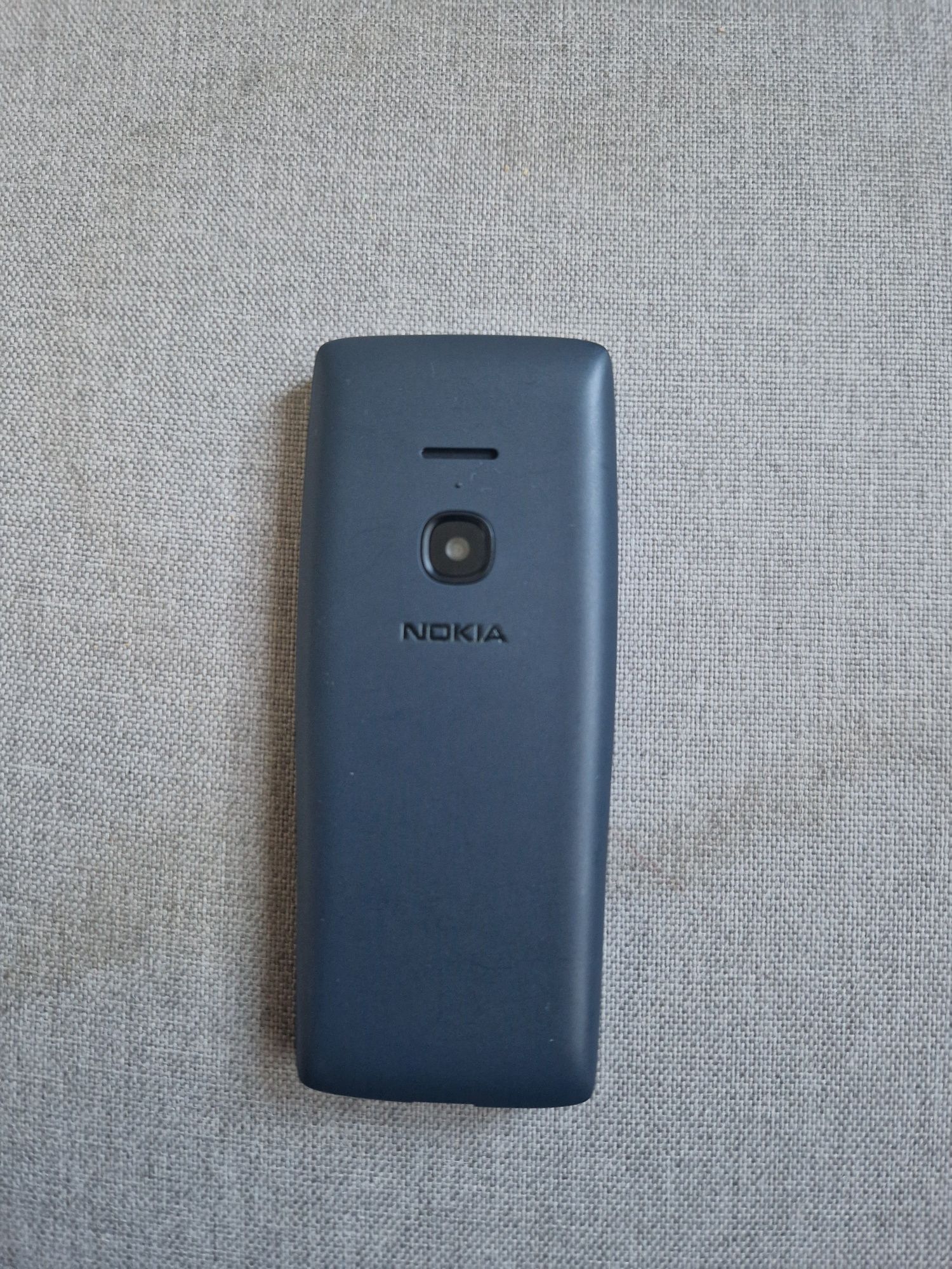 Nokia 8210 4G с бг меню