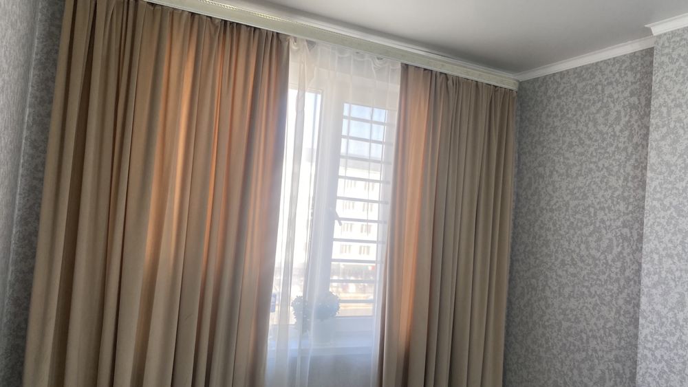 Шторы с карнизом