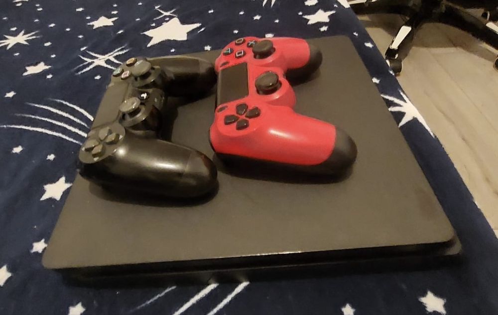 Ps4 + volan + jocuri