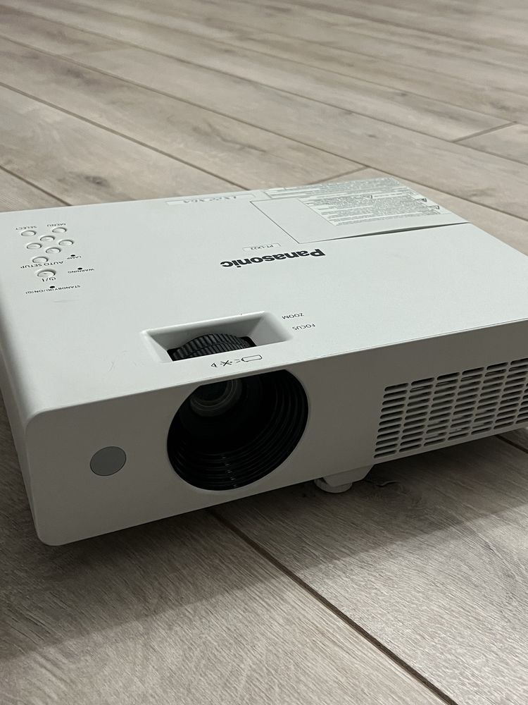 Проектор panasonic PT-LX22