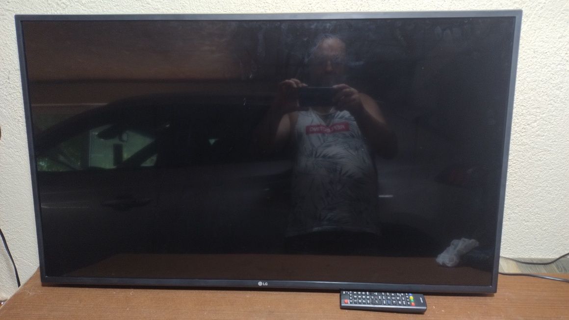 Телевизор  LG43 4k smart