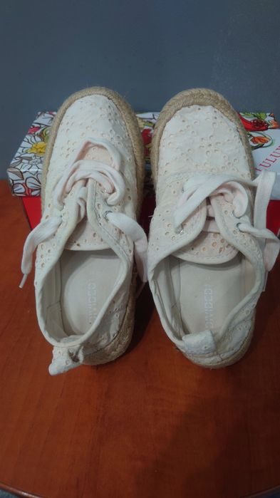 Дамски обувки и маратонки