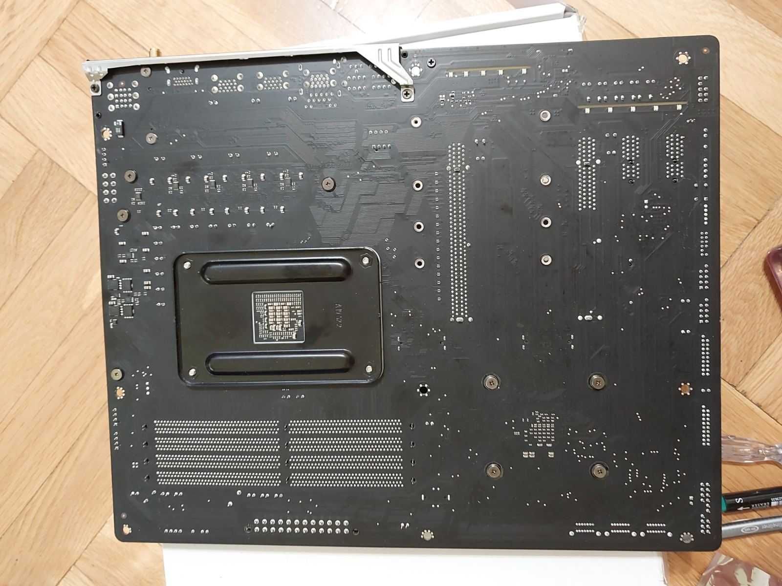 AMD Ryzen 5 5600X + Gigabyte X570 Aorus Elite Wi-Fi