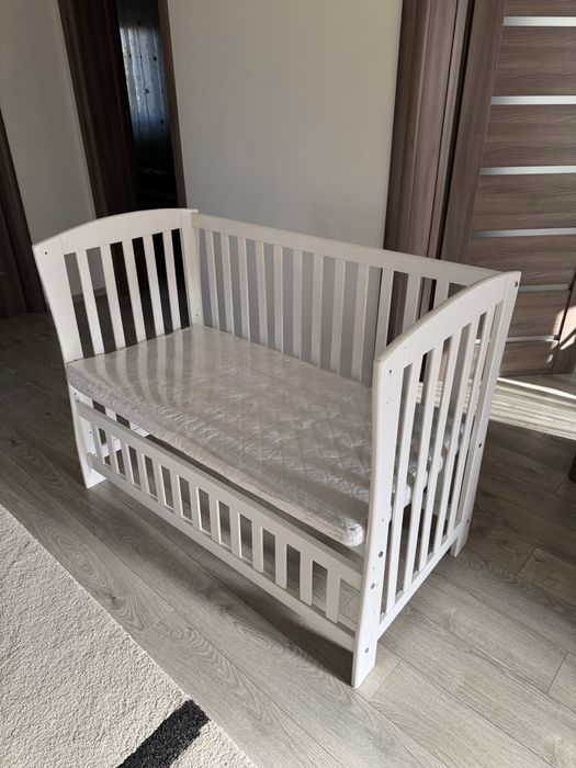 Pătuț bebelusi cu tot cu saltea 1,20x0,60