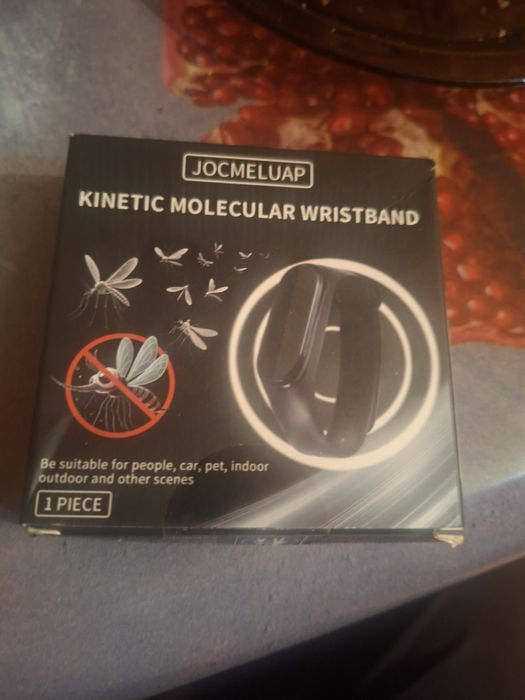 Иновативна ултразвукова гривна против комари и насекоми, черен
Тип: Ча