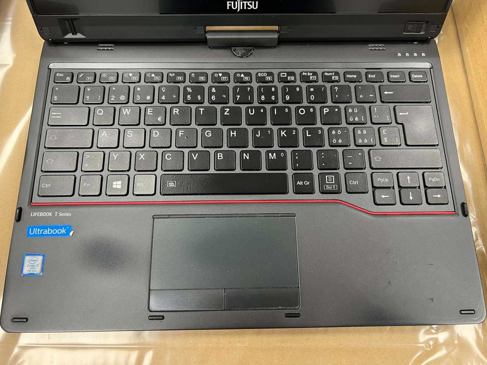 Fujitsu LIFEBOOK T937 лаптоп и таблет 2 в 1