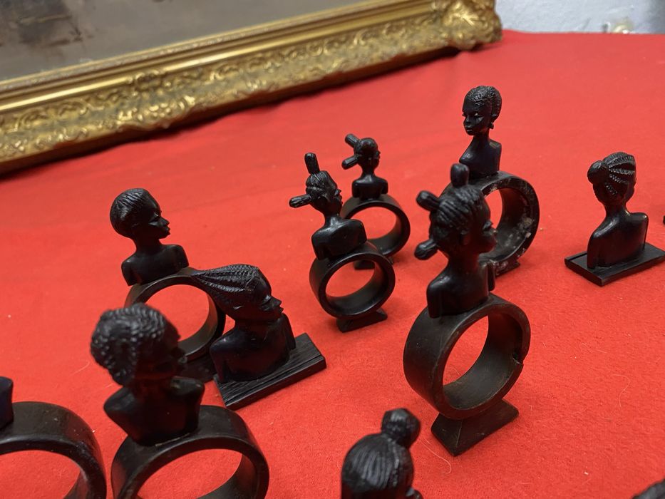 Африкански абаносови пръстени и поставки Кения 1920