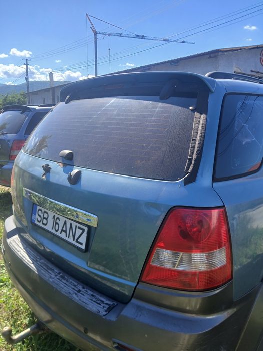 Vând kia sorento 2004