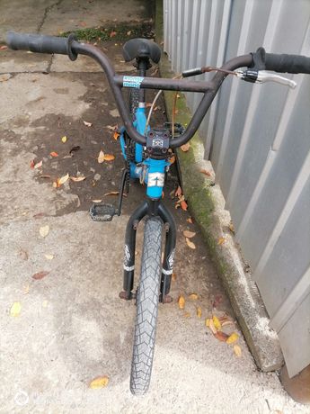 Bicicleta BMX 150 de lei