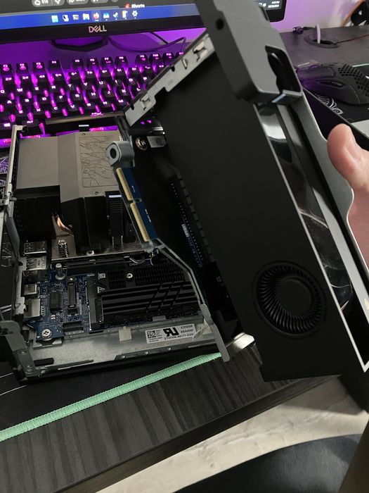 Dell Pro Max Micro - Ultra 9 285 + RTX 2000 Ada 16GB