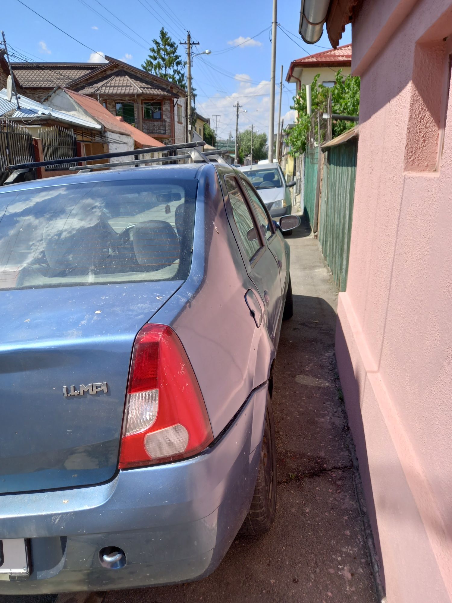 Vând logan 2006 pentru dezmembrare gpl  perfect funcțională