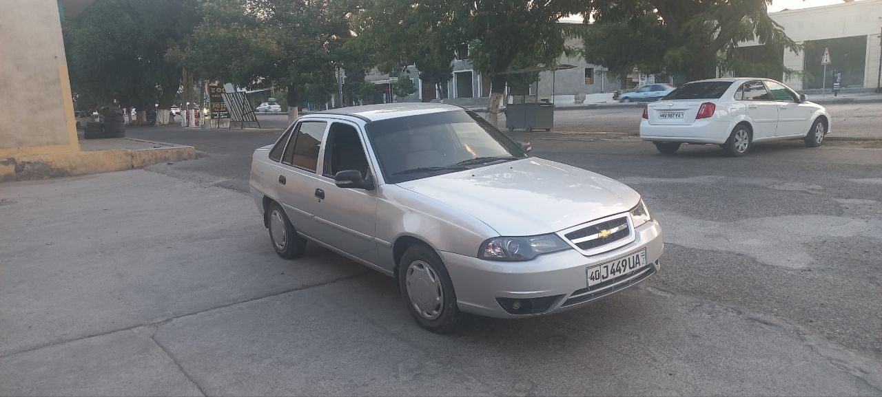Neksiya 1.6 lyuks konditsioner ideal holatda