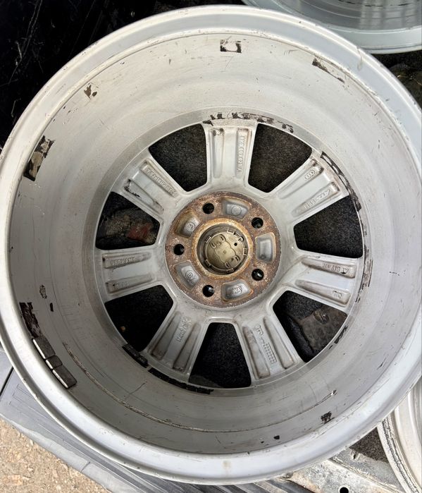 Оригинални алуминиеви джанти за Audi 5x112 16