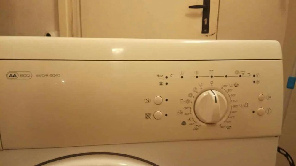 Пералня Whirlpool AWO/R 5040 на части.