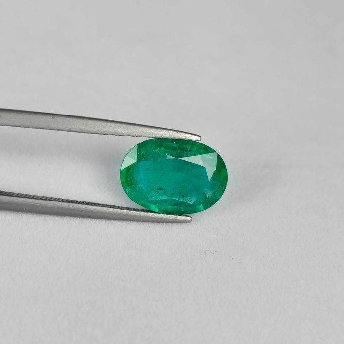 Естествен изумруд 2.39 ct