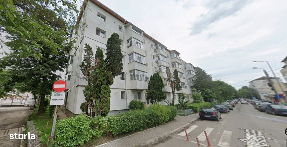 Str Carpati - Piata Sud, Apartament 3 camere, etaj 2/4, bucatarie mare