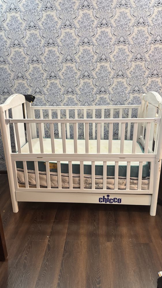 Детская кроватка chicco
