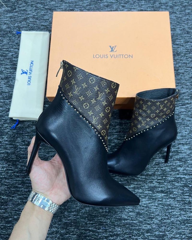 Botine-Ghete Louis Vuitton-colectia noua-Poze Reale ! calitate superio