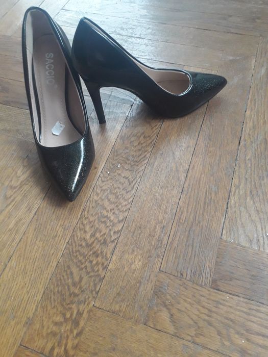 Pantofi noi marimea35