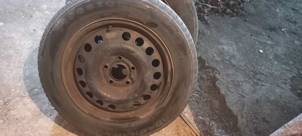 Летни гуми Firestone 185*65*R15 DOT 0123 със стом. джантиАСТРА Г - 4бр