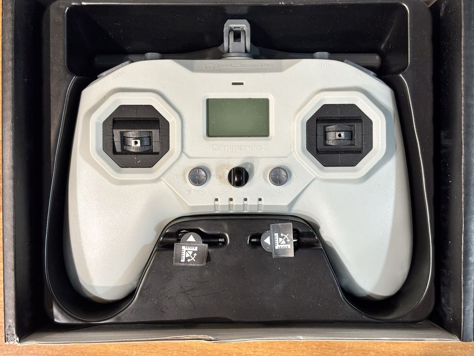Пульт для квадрокоптера iFlight Commando 8 (ELRS 868/915MHz RF 1000mW)