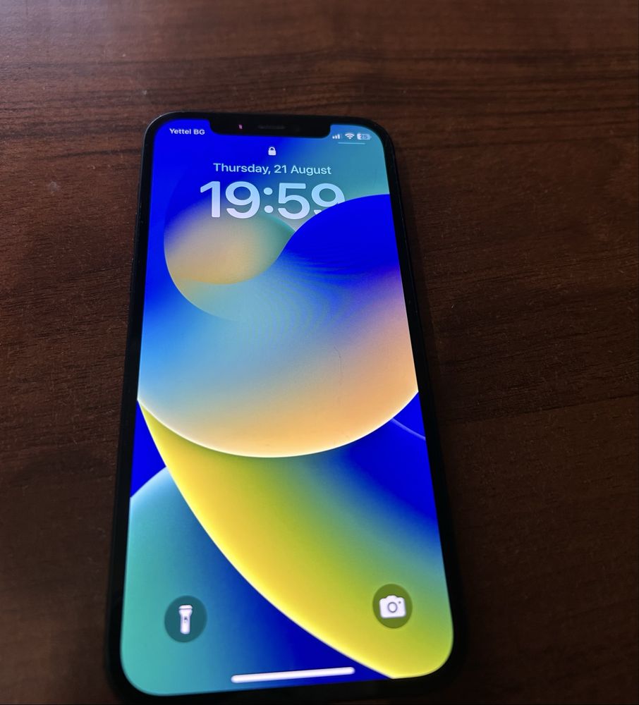 iPhone 12 64 GB като нов