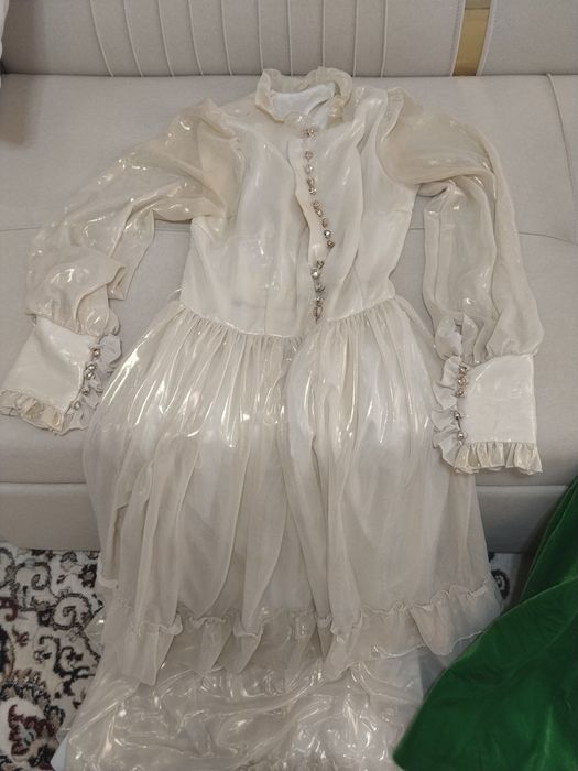 Қазақша қыз келіншекке киім.