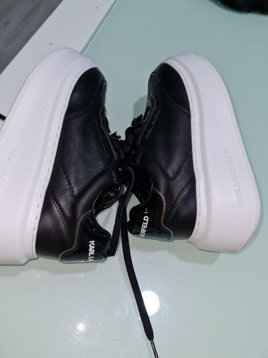 Adidașii Karl Lagerfeld nr 35 și Nike nr 35.5