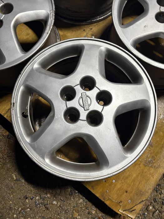 Срочно продам шикарные диски в идеале. Диски читые без дефекта без кат