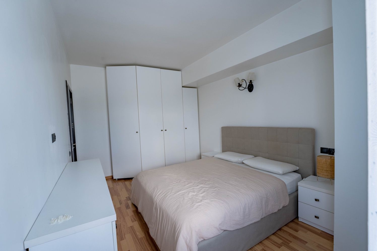 Apartament 3 camere, priveliște deosebita, complet mobilat și utilat