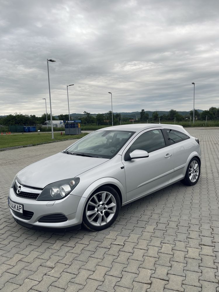 Opel astra h gtc