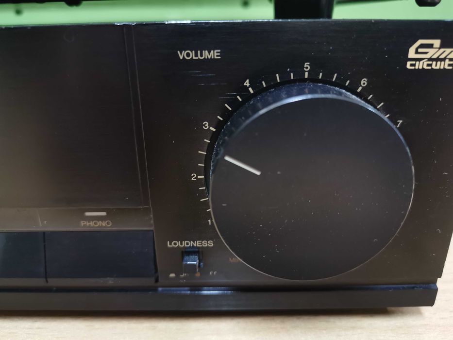 Усилвател и тунер JVC