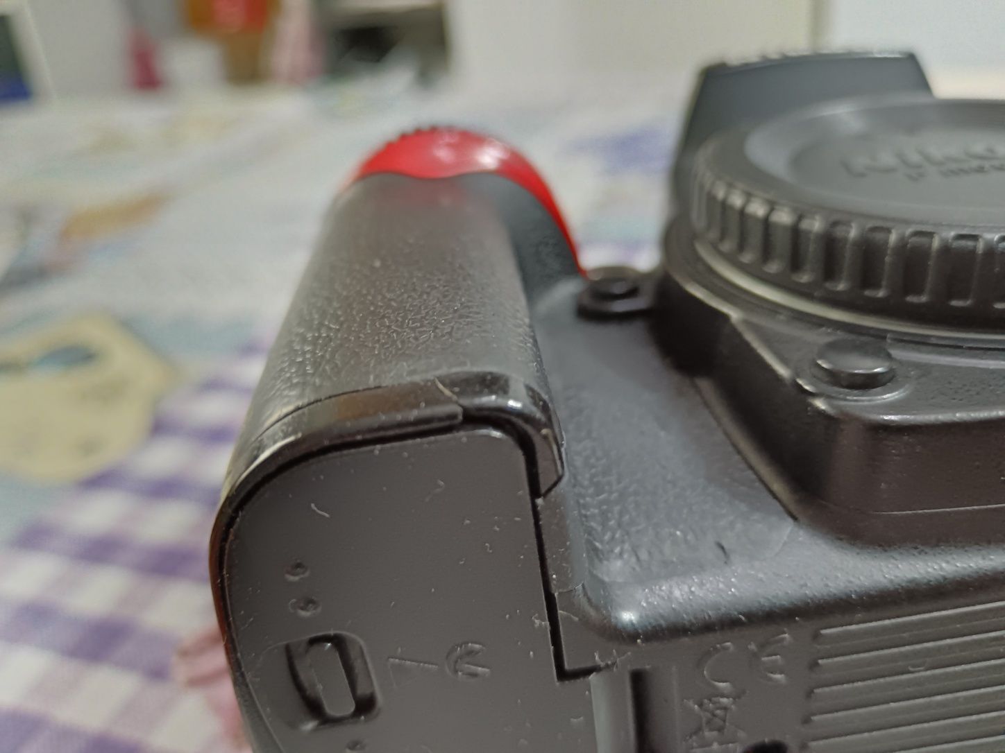 Продавам Nikon D7000