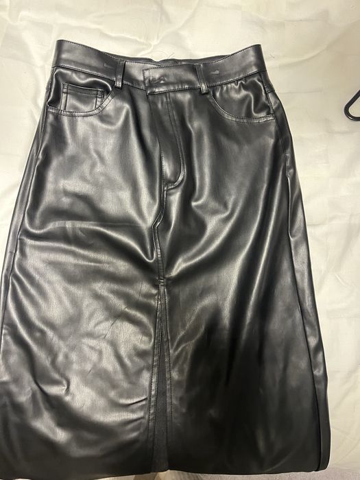 Кожена пола Pull&Bear