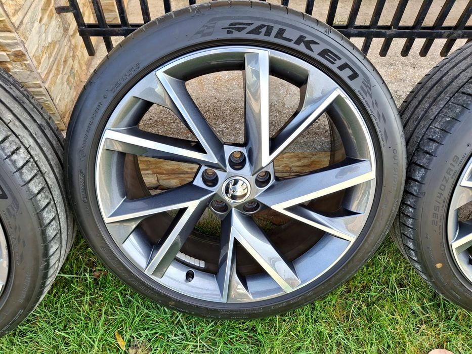 Jante Aliaj originale Skoda - 235-40-19 - Anvelope Falken Dot 2023 -