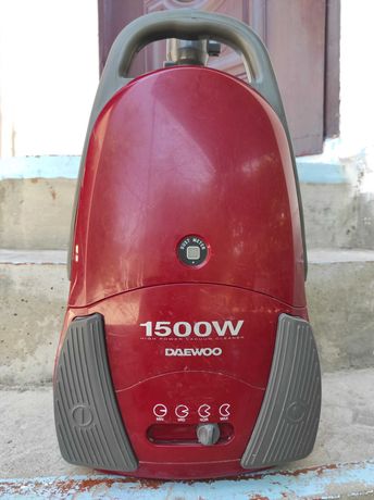 Продам пылесос Daewoo 1500W в отличном состоянии