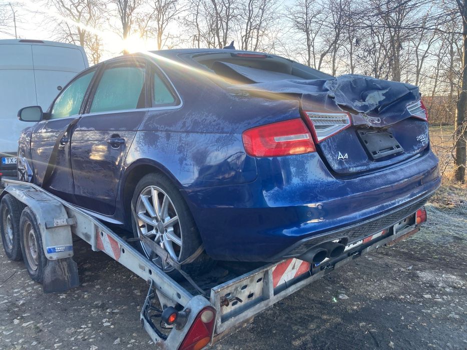 Audi a4 1.8 tfsi 2010 .audi a4 2.0tfsi an 2013 quattrodezmembrez