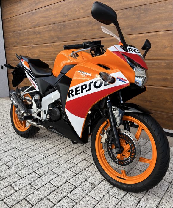 Honda Cbr 125 R Repsol Categoria A1 16 ani