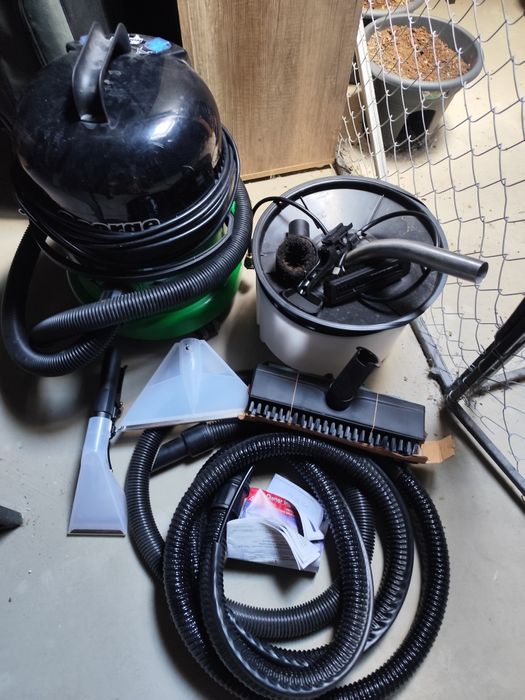 Aspirator profesional apa + uscat