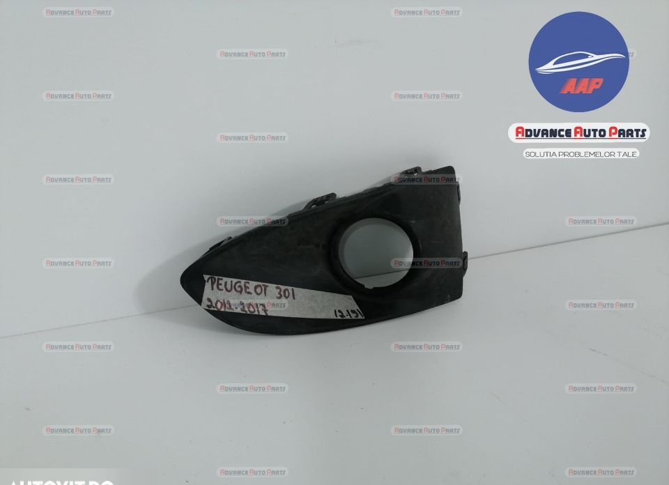 Ляв проекторен решетъчен капак / Lqv proektorен reshetъchen kapak Пежо