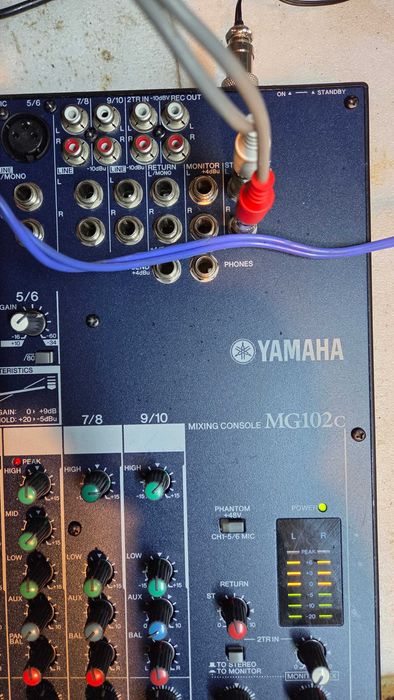 YAMAHA MG102c mixing console, mixer audio