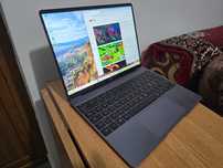 Huawei Matebook 13" i5-8265U, 8GB, 256GB, SSD, video  2 giga .